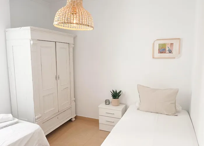 Homely Malaga Soho 520